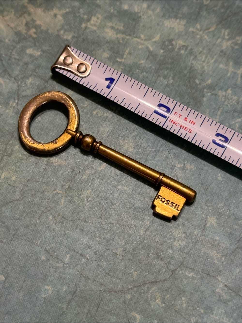 FOSSIL BRASS KEY - Picture 6 of 8